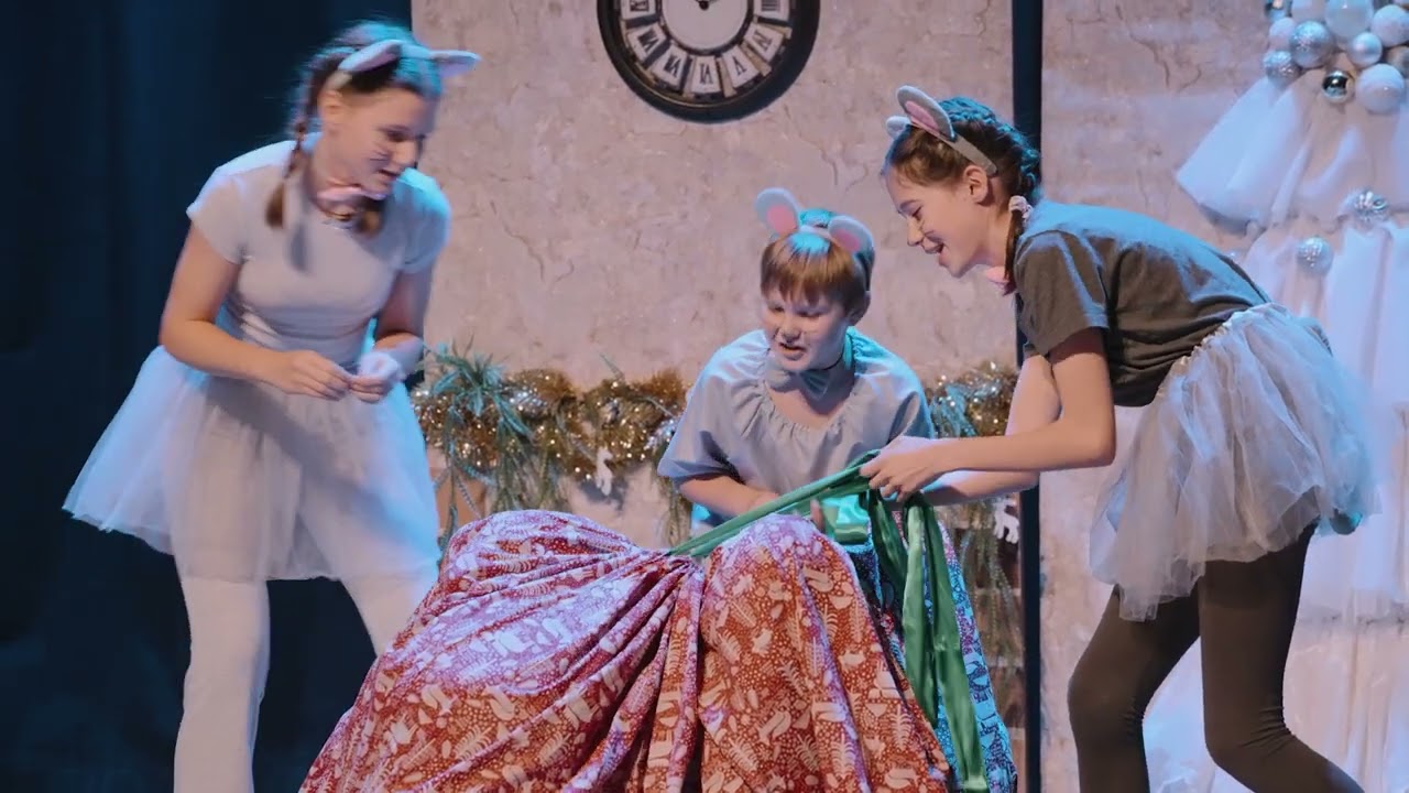 Szkoła Podstawowa nr 3 z DNJB im. Jarosława Kostycewicza w Bielsku Podlaskim - Zadziw Mikołaja 2025