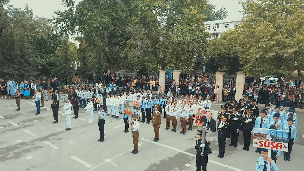 1saylı tam orta məktəbdə təşkil olunmuş Hərbi paraddan bir hissə(2-ci mərhələ)