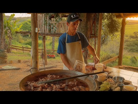 SÍTIO NAS MONTANHAS DE MINAS AINDA FAZ A TRADICIONAL CARNE DE LATA