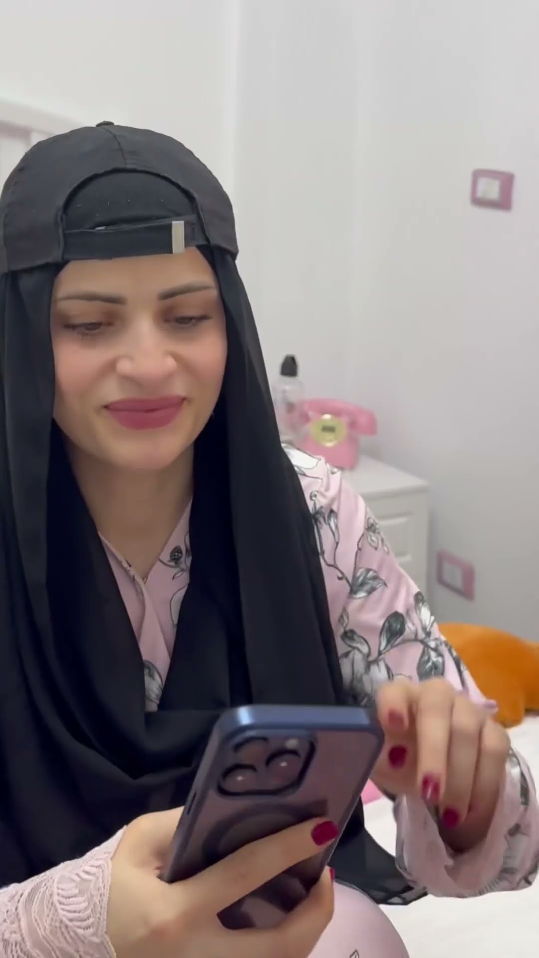 لماذا نحنى هنا ?? ام سيف ونانو
