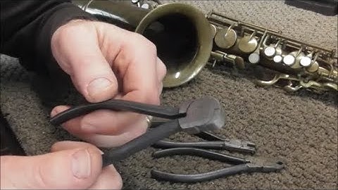 How To Remove A Broken Needle Spring