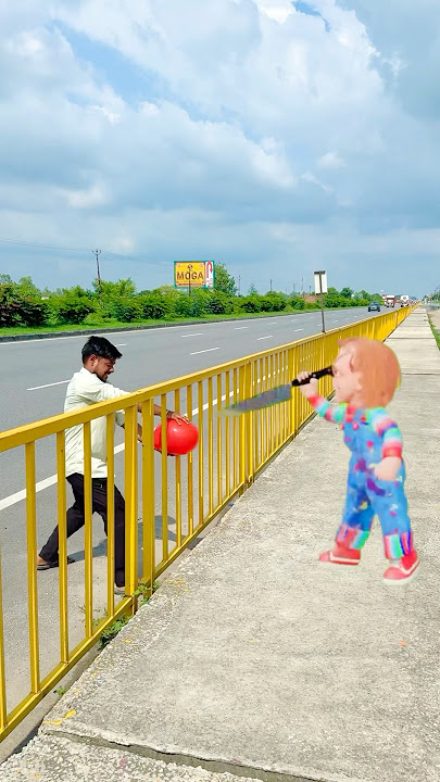 Chunky Ne Mera balloon fod Diya 😂#comedy #funny #chucky #youtubeshorts #shortsfeed #shorts