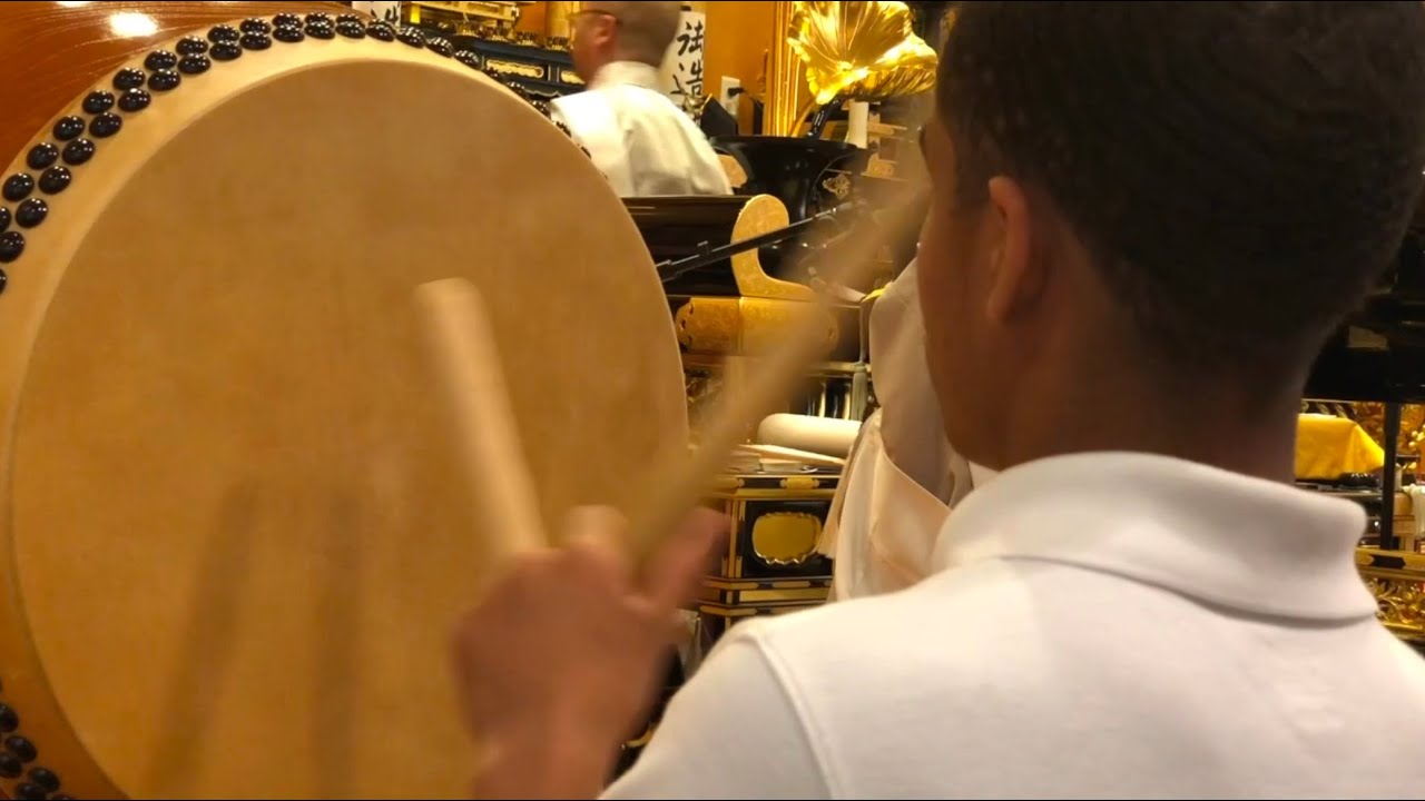 Taiko Drum & Buddhist Bell Ringing