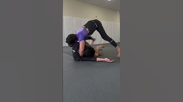 How to pass the knee shield #jiujitsu