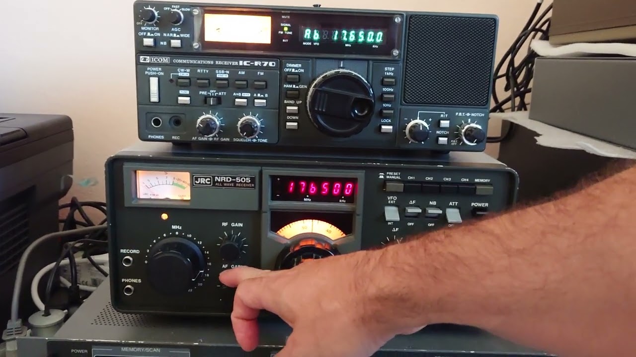Icom IC R-70 vs JRC NRD-505 - classic Receivers from late 70s