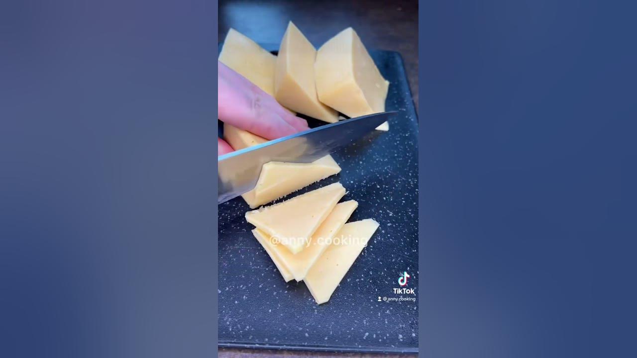Кухня без границ Как порезать треугольный сыр красиво и одинаковыми кусочками Дз