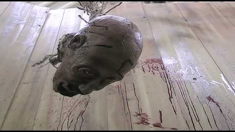 Rotating Hanging Severed Head Haunted House Halloween Prop