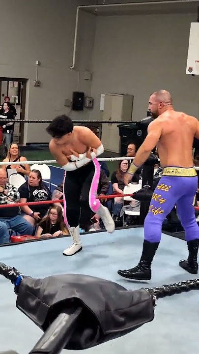 Greg Glover chops Donovan Marcelous (ARW) [May 2025]
