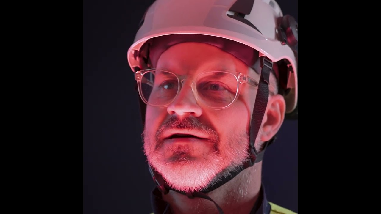 Jernklo og et hjerte av stein. Og en ledig stilling.