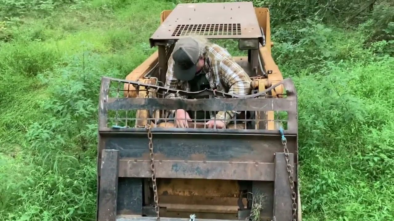 Case 1840 stuck, Farmall 1456, Somerset steam and gas, and Turkeys