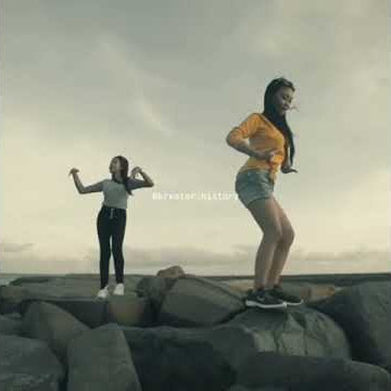 story wa cewek cantik joget santuy di pantai