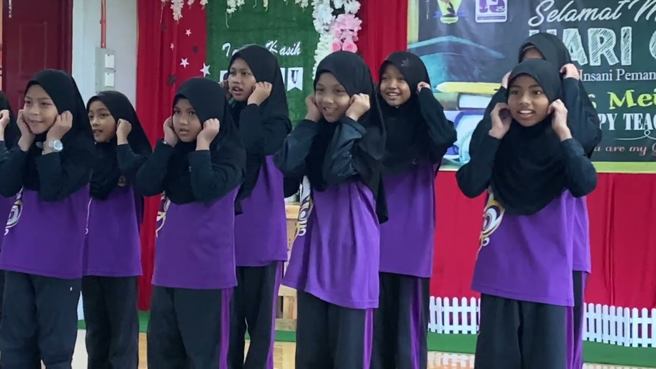 Persembahan Murid-murid Tahap 1: Guruku Tersayang