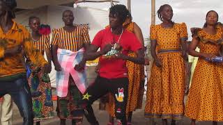 Mwana ishudu kaamsha usanda ndani