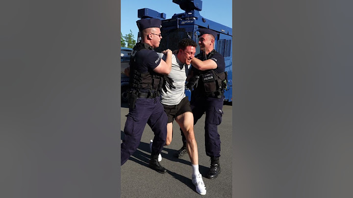 ILU POLICJANTÓW POTRZEBA ABY OBEZWŁADNIĆ OJCA BEZ SPRZĘTU