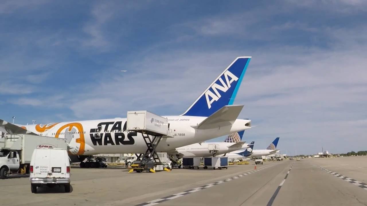 Rampside views of O'Hare Airport Terminal 1 and Terminal 5 YouTube