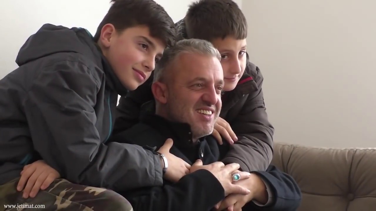 JETIMAT E BALLKANIT - Speciale / Familja e ish ushtarit te Uck-së nga Mitrovica bëhet me banesë