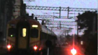 20120107 - 北上EMU300自強號通過