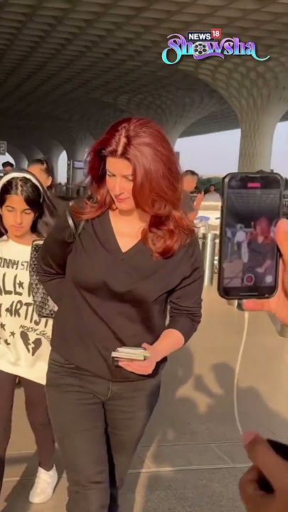 Twinkle Khanna Papped With Her Daughter; Fans Scream Lookalikes! | Bollywood | #shorts | N18S