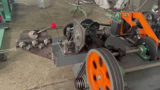 GST CS-C reverse twisted barbed wire making machine