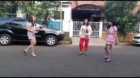 Mannequin Challenge and Bad Minton Challenge With ...