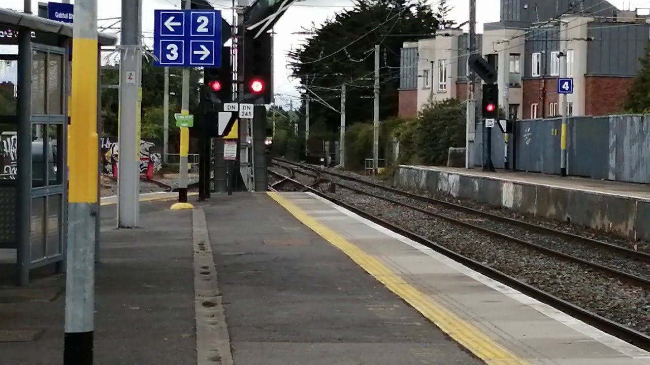 IE8100 Class DART at Howth Junction And Donaghmede - YouTube