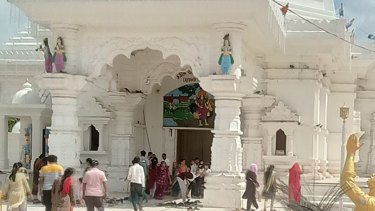 સોઢા નરેન્દ્રસિંહ લાઈવ છે દરેક મિત્રોને ખુબ ખુબ સ્વાગત છે લાઈવ માં જોડાવો જય માતાજી 🙏