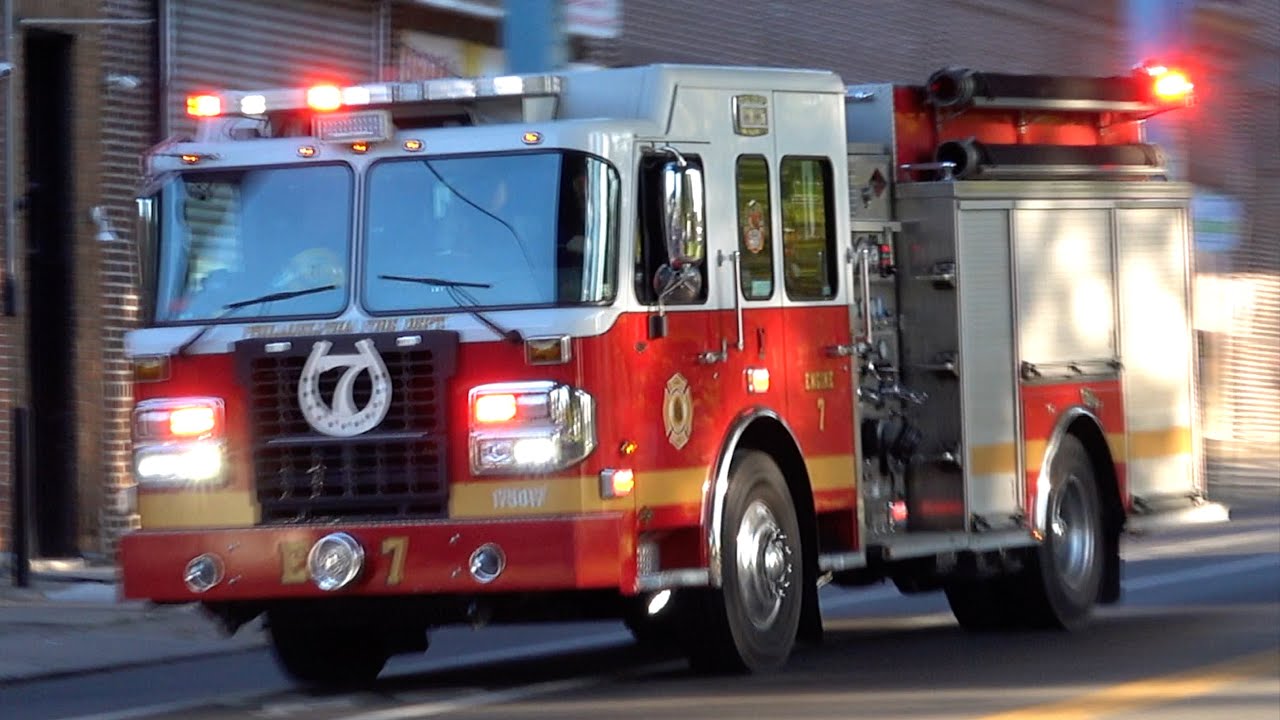 PFD Engine 7, Ladder 10 & Battalion 10 Responding - YouTube