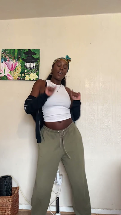 Dip It Low - Christina Milian #dancechallenge #blackgirl #london