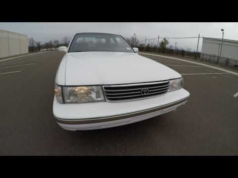 4K Review 1992 Toyota Cressida White Test-Drive and Walk around