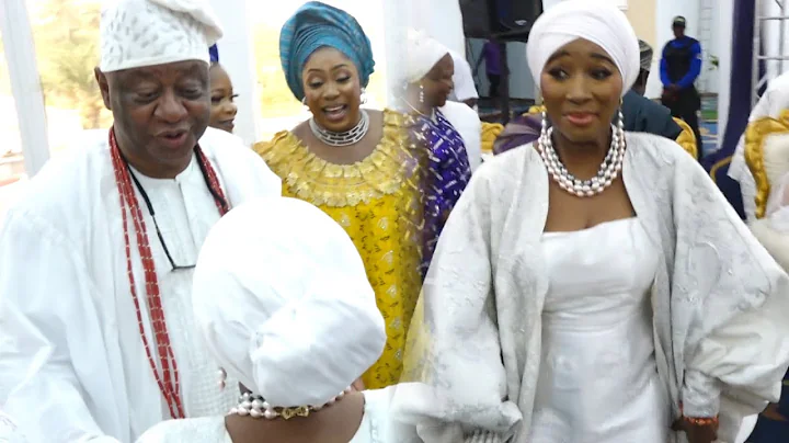 OLORI ADERONKE ADEMILUYI OGUNWUSI STORM IN OONI OF IFE BROTHER 60TH BIRTHDAY PARTY