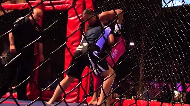 www FIGHTFAN net   Stacy Salazar vs  Selina Valdez...