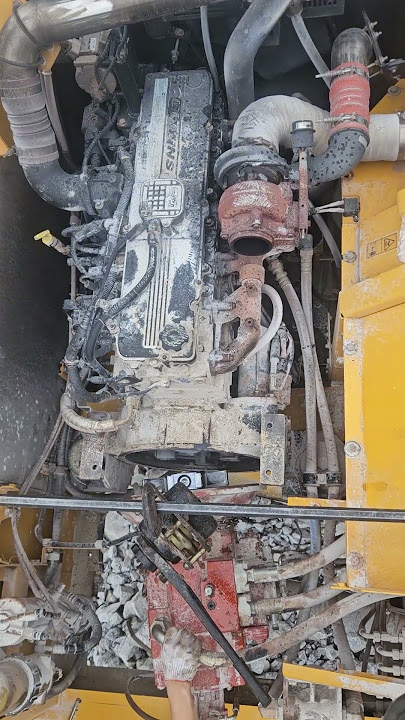 The Cummins QSL8.9 engine used in the LiuGong 942E excavator suddenly