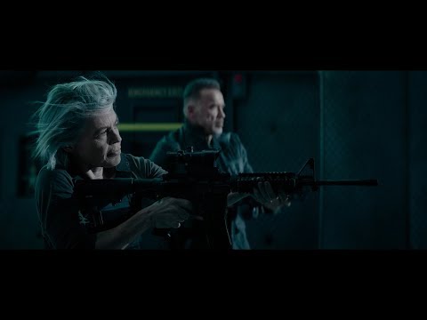 映画『ターミネーター:ニュー・フェイト』T-800&サラ・コナー本編アクションシーン