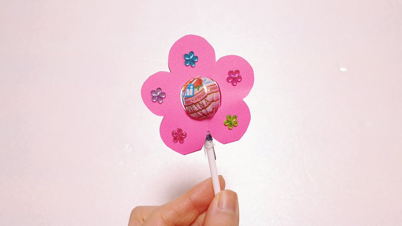 미술놀이》정말 쉽고 간단한 꽃사탕 만들기🌼🍬 How to wrap Valentine's candy. - YouTube