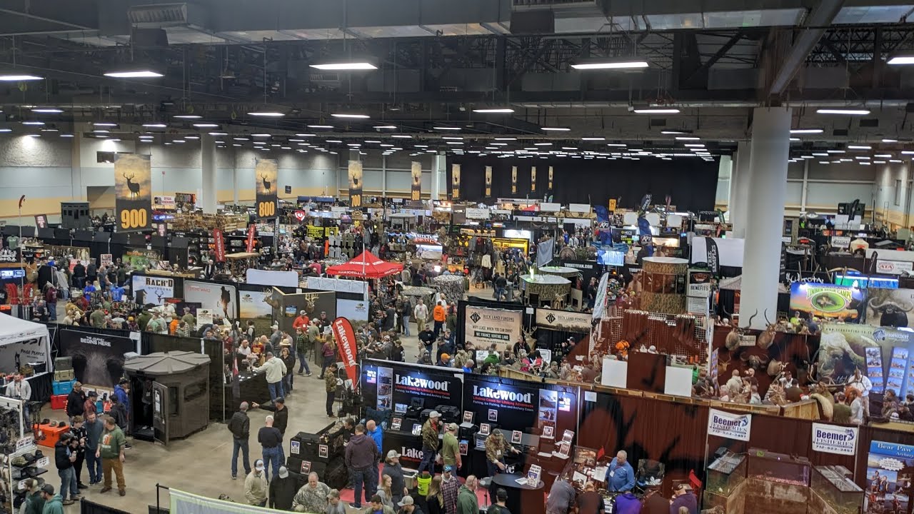 Iowa Deer Classic 2023 Checking Out The Show! YouTube