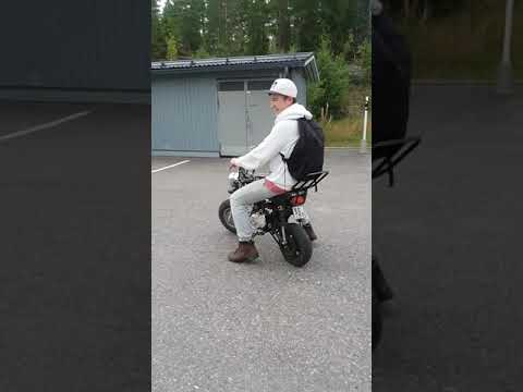 Video: Voinko ajaa, jos vilkku on rikki?