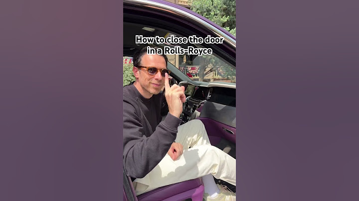 This Is How You Close a Rolls-Royce Door (Button Trick!)