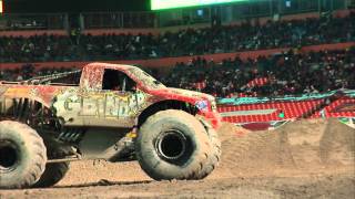 Monster Jam Grinder Monster Truck Freestyle FULL RUN Miami, Florida - February 2012