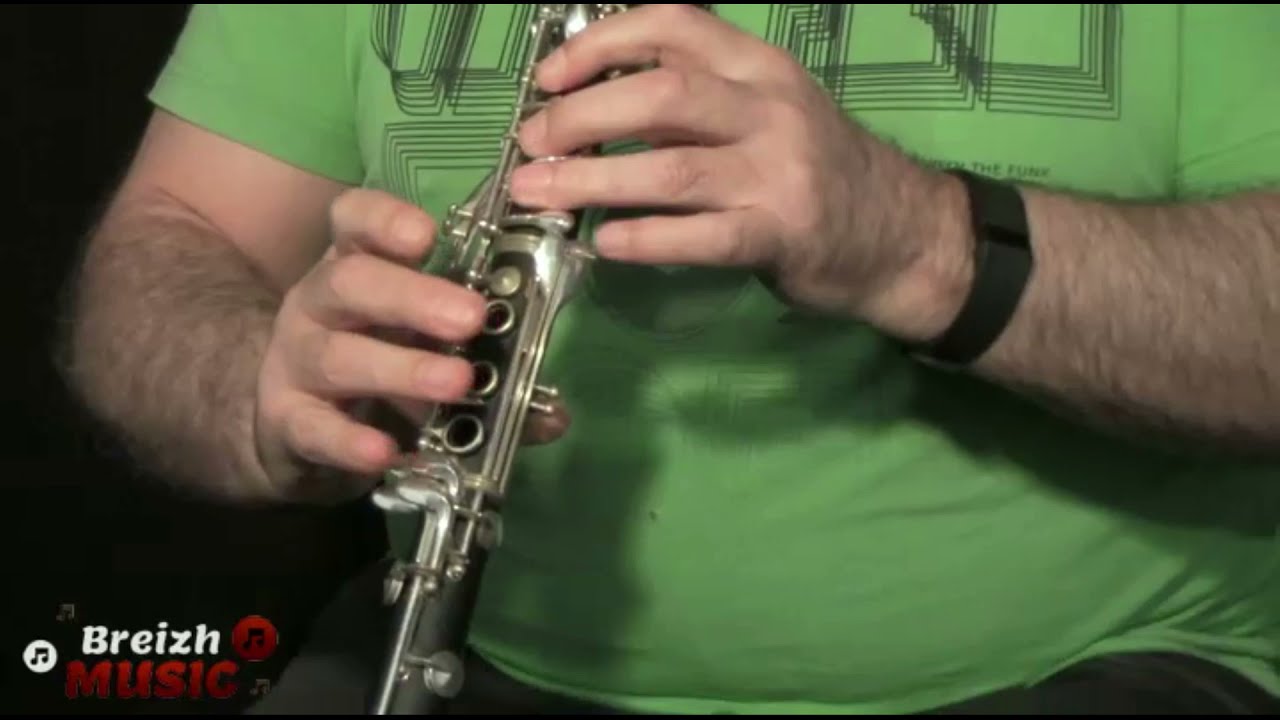 Le registre des suraigües à la clarinette : bal à huit