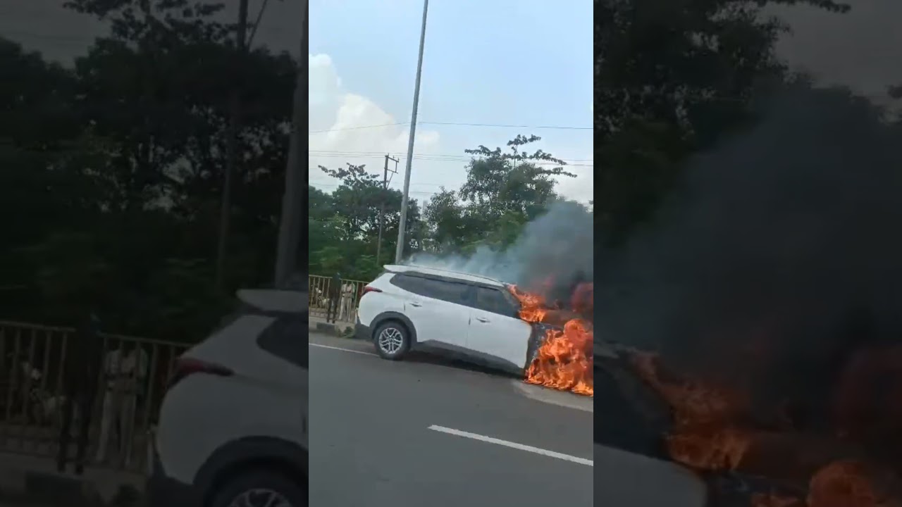 KIA Carens caught Fire on Highway 