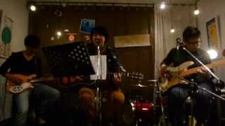 20131130 03_地下道「總是慢了好幾圈」 東海下著雨 @Forro