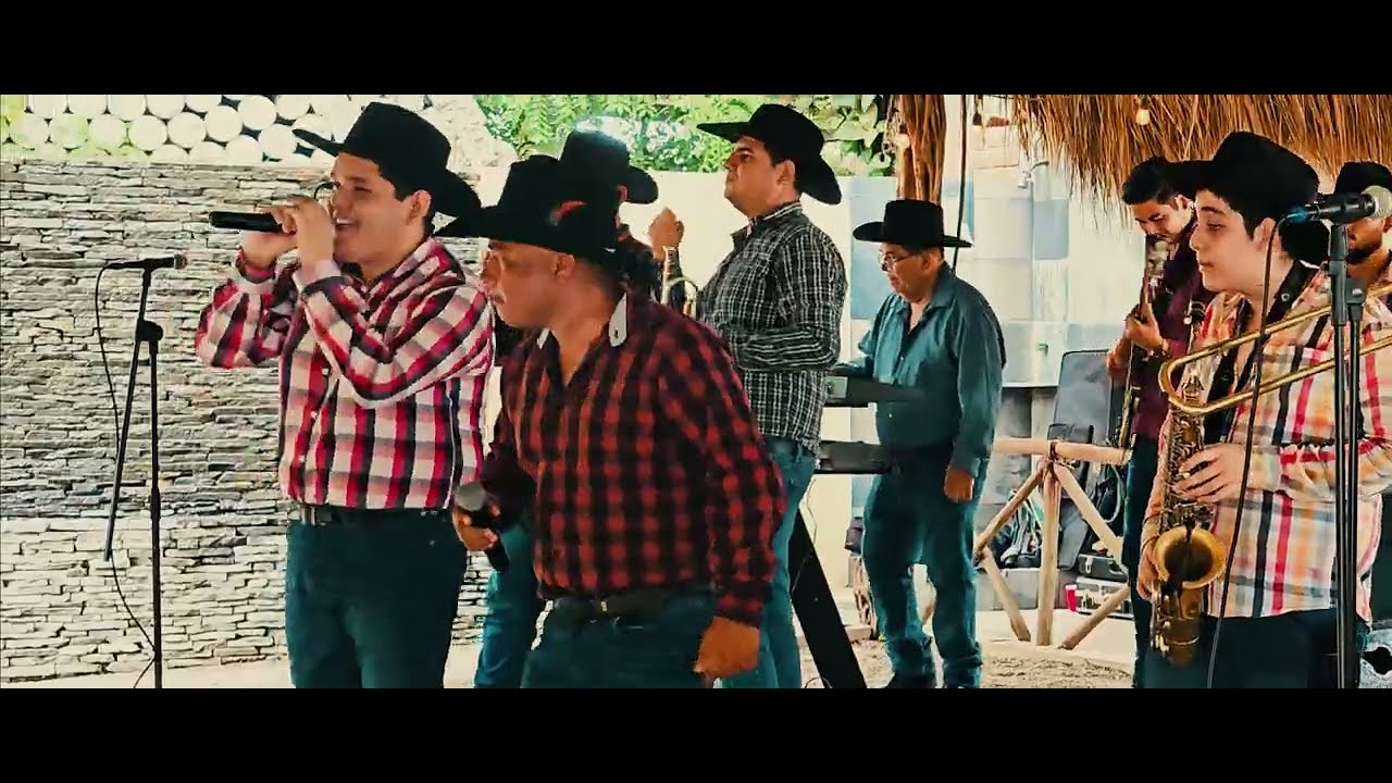 Banda Forajidos - El Baile del Cuatrero (Live Session)