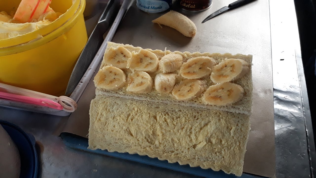 PANTESAN LARIS, ROTINYA EMPUK BANGET!!! ROTI BAKAR KUKUS TERENAK DI JOGJA!!! Roti Bakar One Jogja