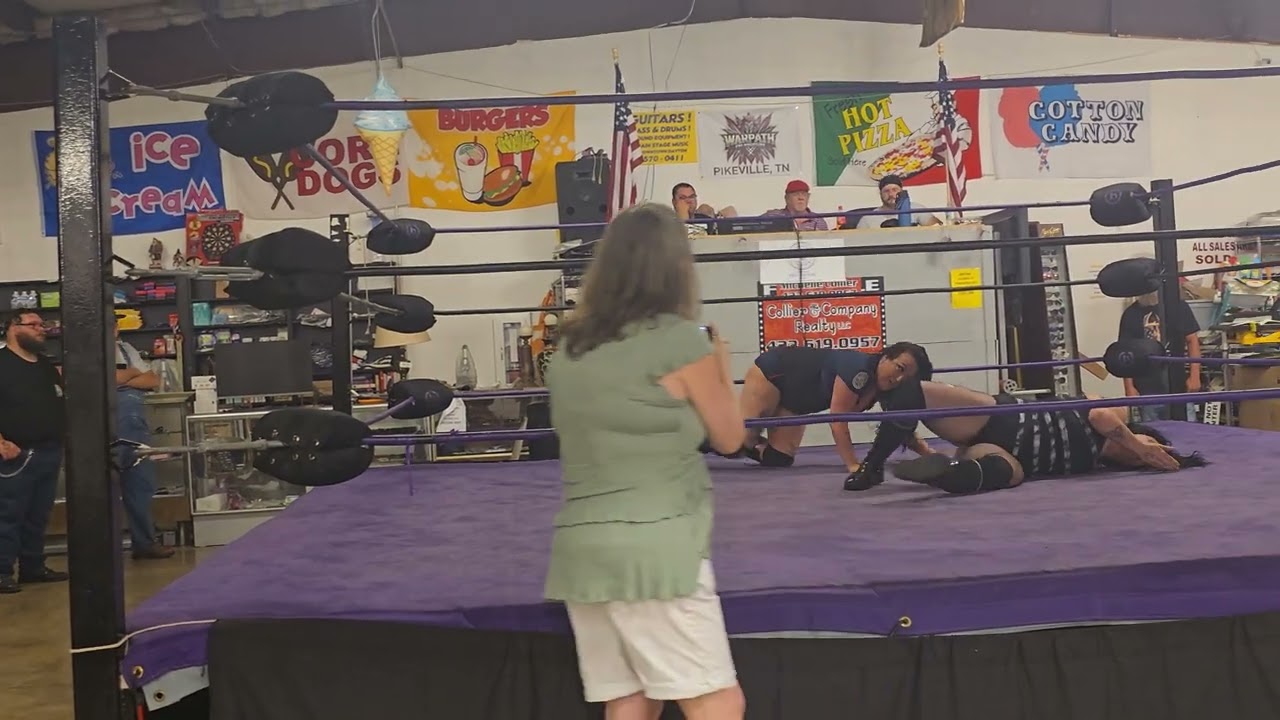 Maranda Rights vs Diamond Roberts