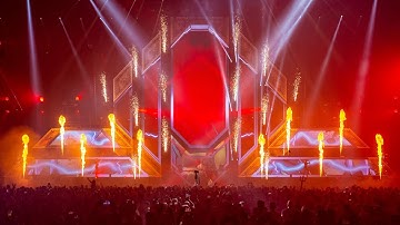 @Darrenporterofficial plays 