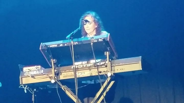 The REVOLUTION solos live Dr Fink's HEAD, BrownMar...