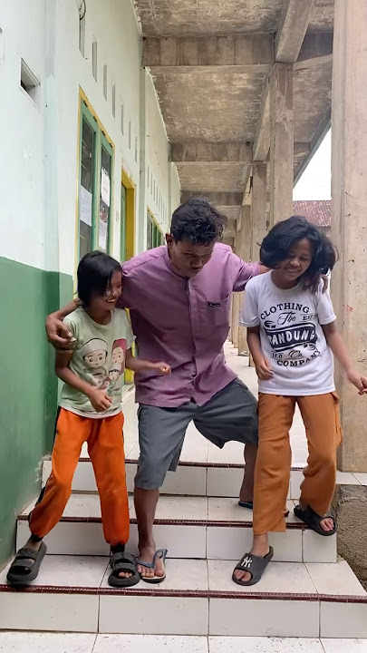 Kukira botol ternyata pistol##short