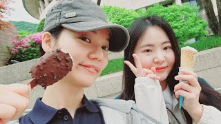 대학원친구 유리와 수업전 산책+아이스크림 먹기.(감기 회복중..😷)Taking a walk with Yuri before class + eating ice cream.
