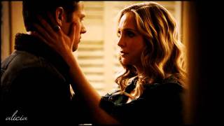Matt&Caroline | holding a heart (for Radi)