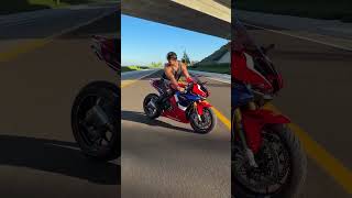 CBR1000RR-R vs GSXR1000R. 🏍️💪🏻 #flyby #bikelife #bikes #motorcyclesound